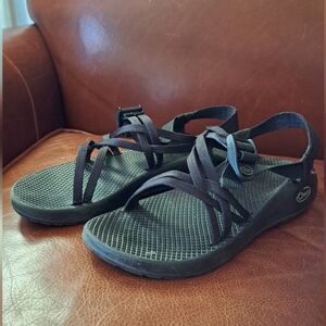 GUC Black Chaco Women's 8 - No Toe Loop - Adjustable Straps